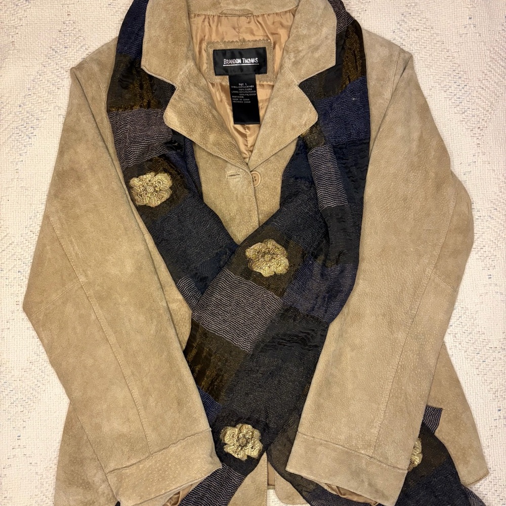 Brandon Thomas Women's Tan Suede Jacket with Scarf